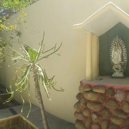 Room In Guest Room - Padrinos Hostal La Paz Full House Exterior foto