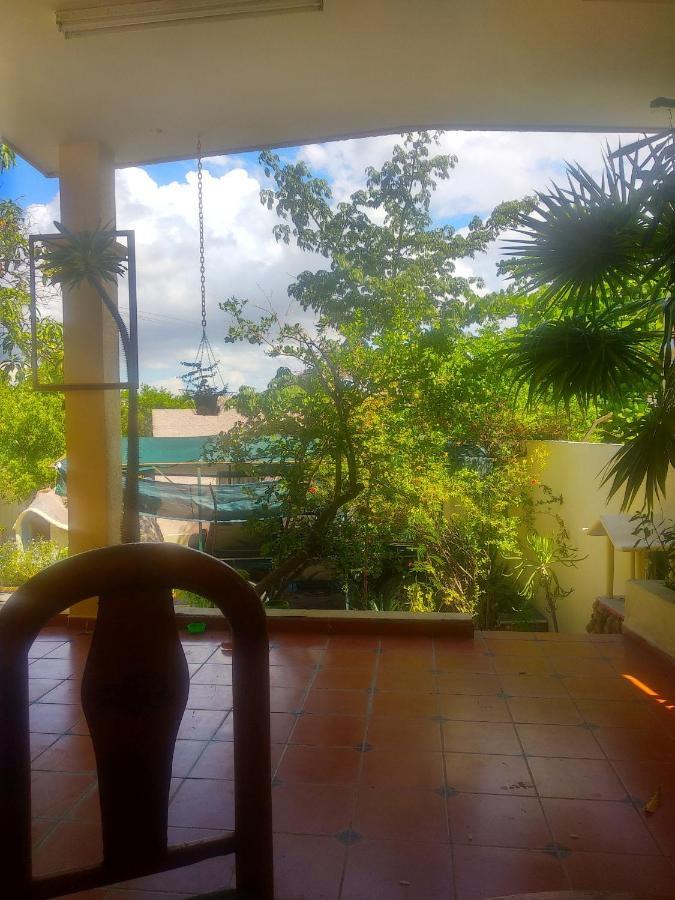 Room In Guest Room - Padrinos Hostal La Paz Full House Exterior foto
